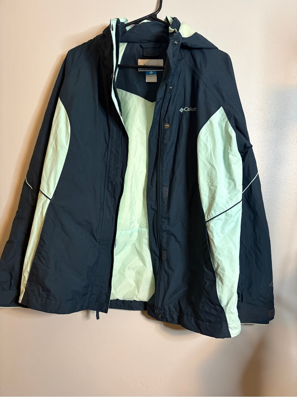 Columbia Two-Tone Hooded Rain Jacket - Black & Mint